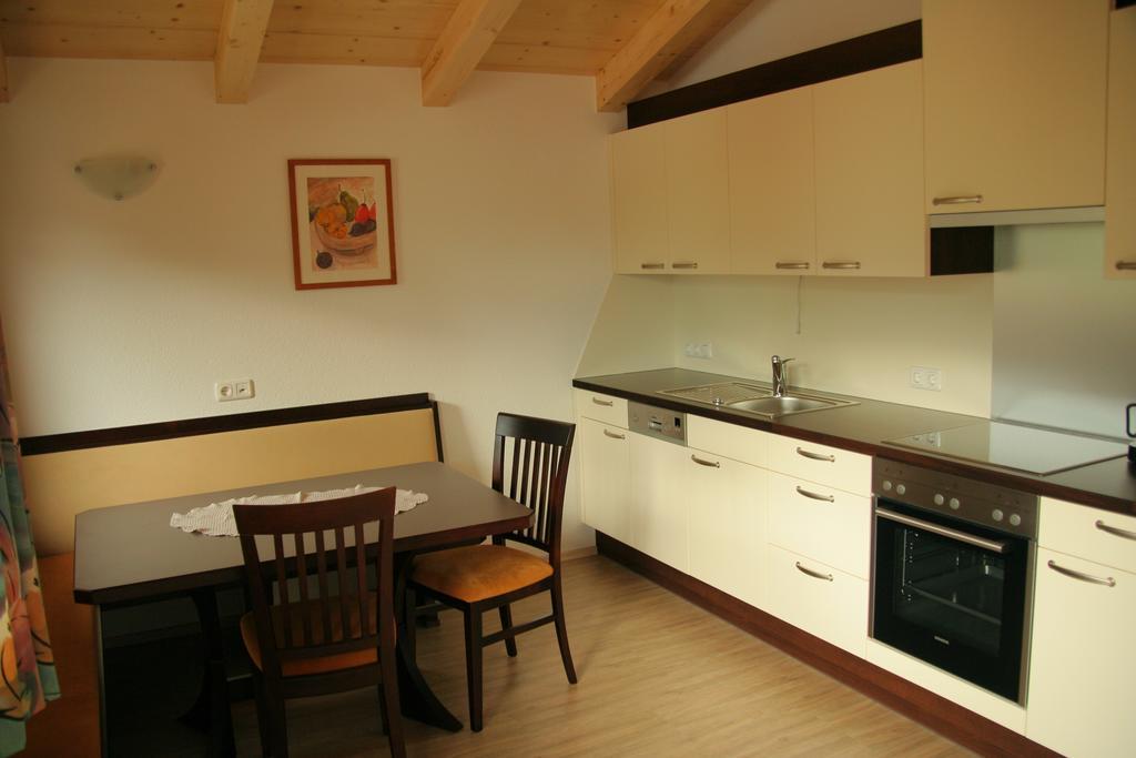 Haus Barbara Breuer Διαμέρισμα Neukirchen am Großvenediger Δωμάτιο φωτογραφία